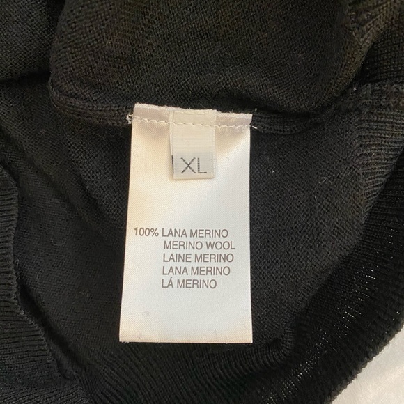 Versace - Picture 5 of 7